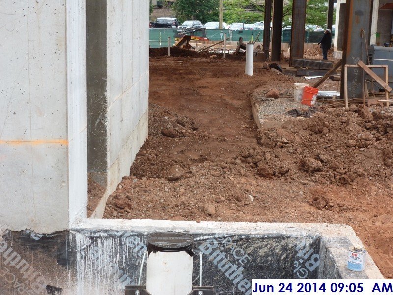 Backfilled underground storm piping between column lines G-G.1 facing South (800x600)